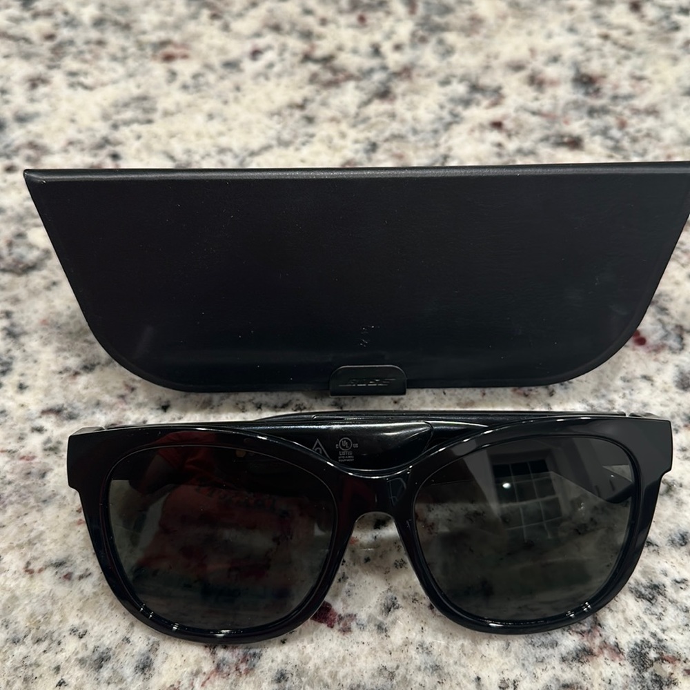 Bose sunglasses with internal speakers